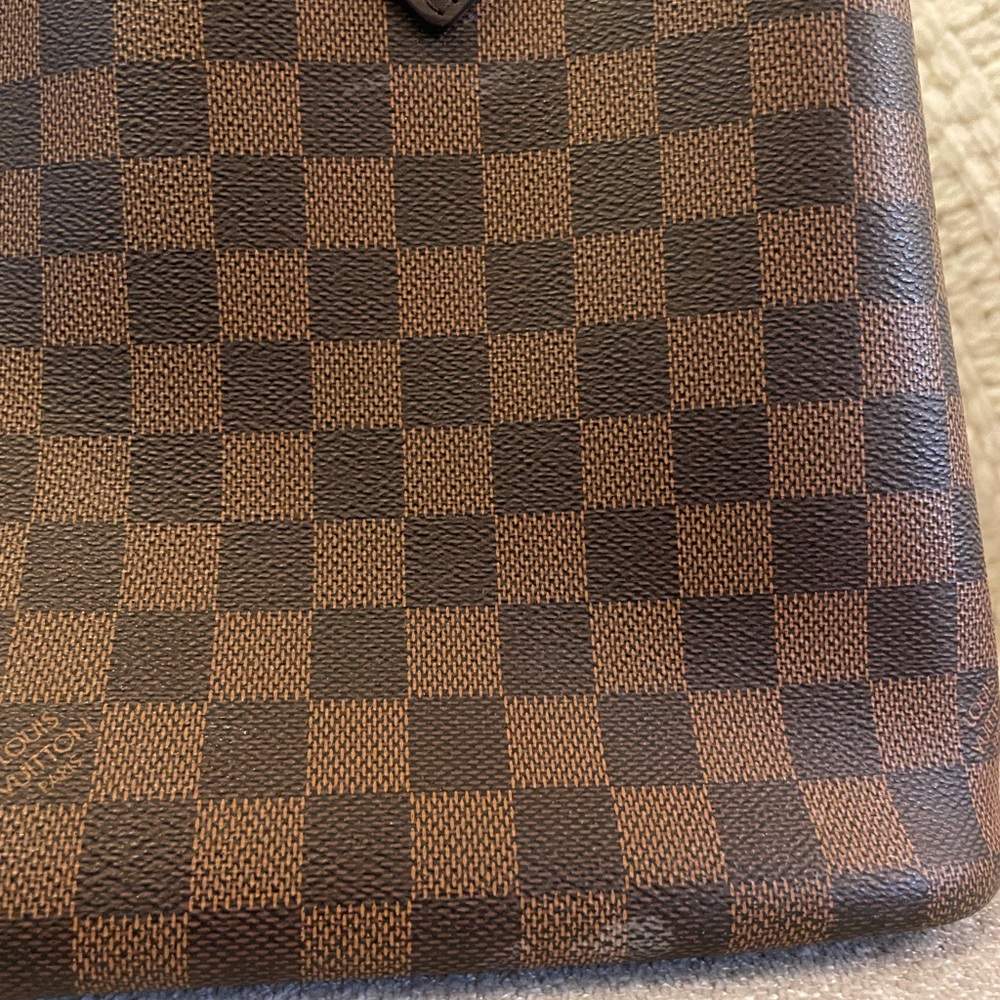 Louis Vuitton Damier Ebene Canvas Kensington V Bag - Picture 2 of 16